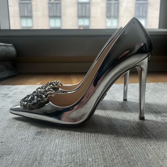 Prada Silver Metallic Swarovski Crystal Medallion Pumps, Size 39.5/9.5 - Picture 4 of 10